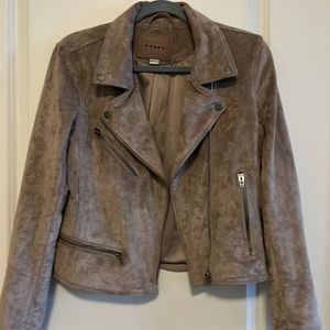 Blank nyc size small suede moto jacket in tan